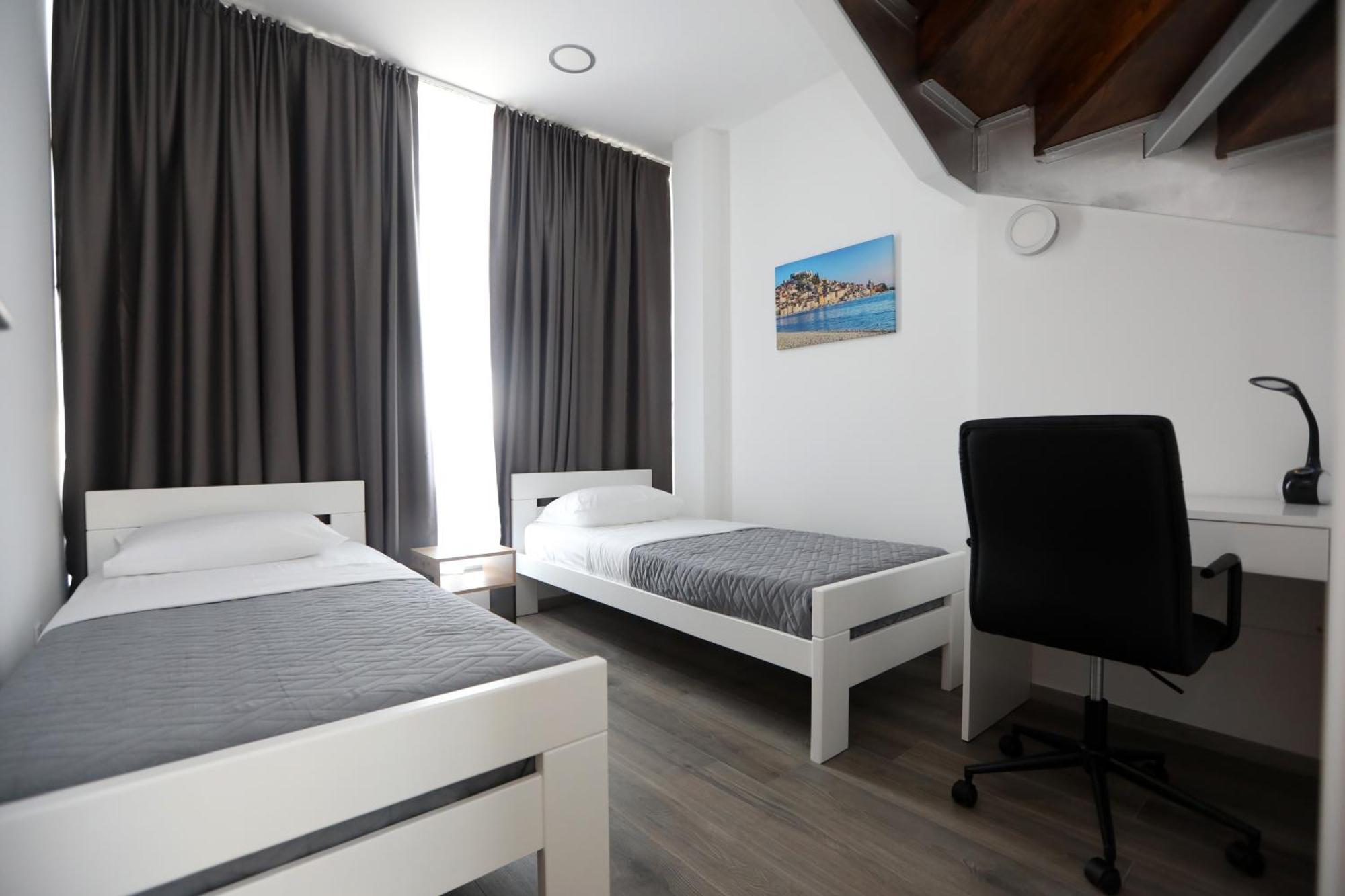 D R Apartments Šibenik Eksteriør billede