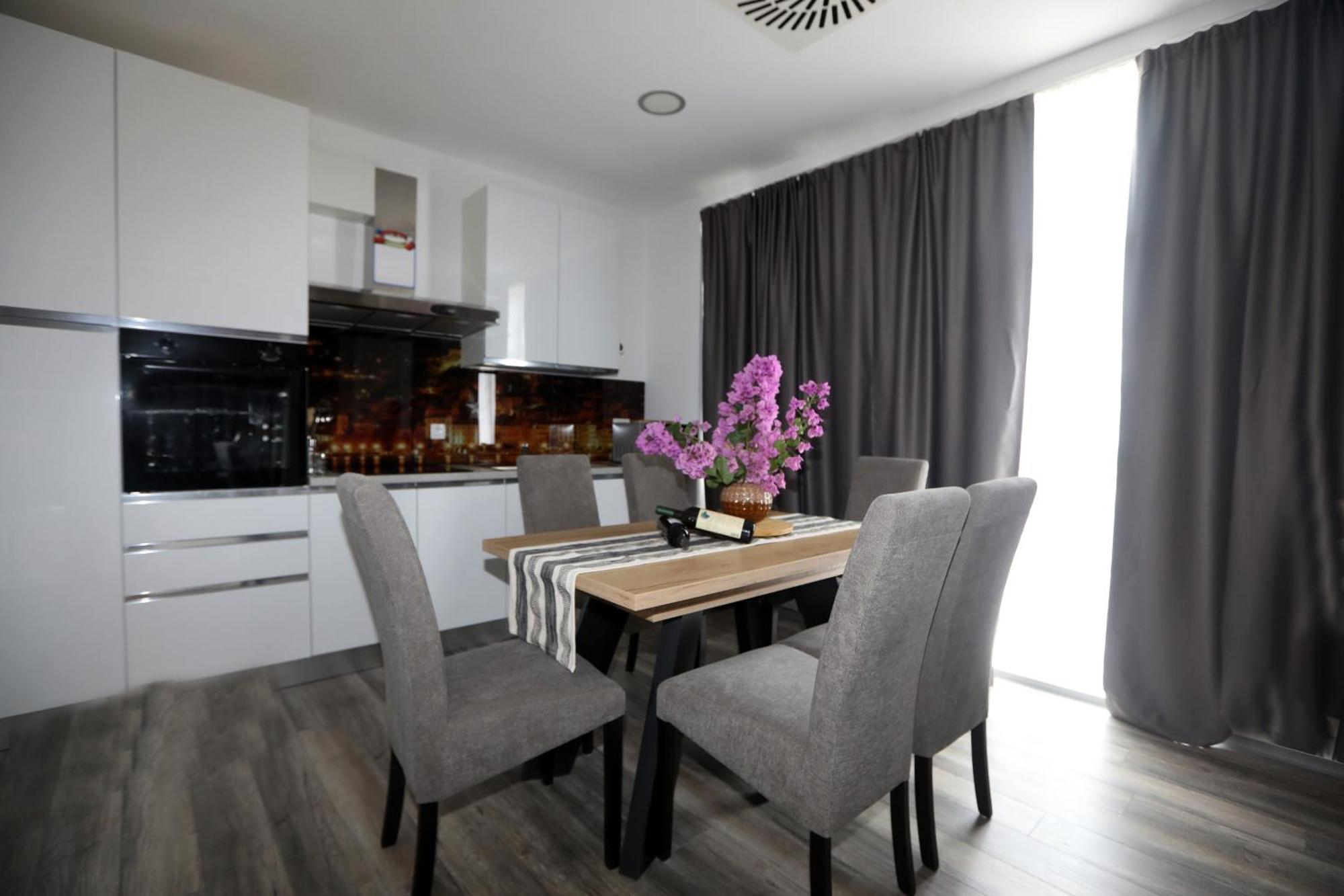 D R Apartments Šibenik Eksteriør billede